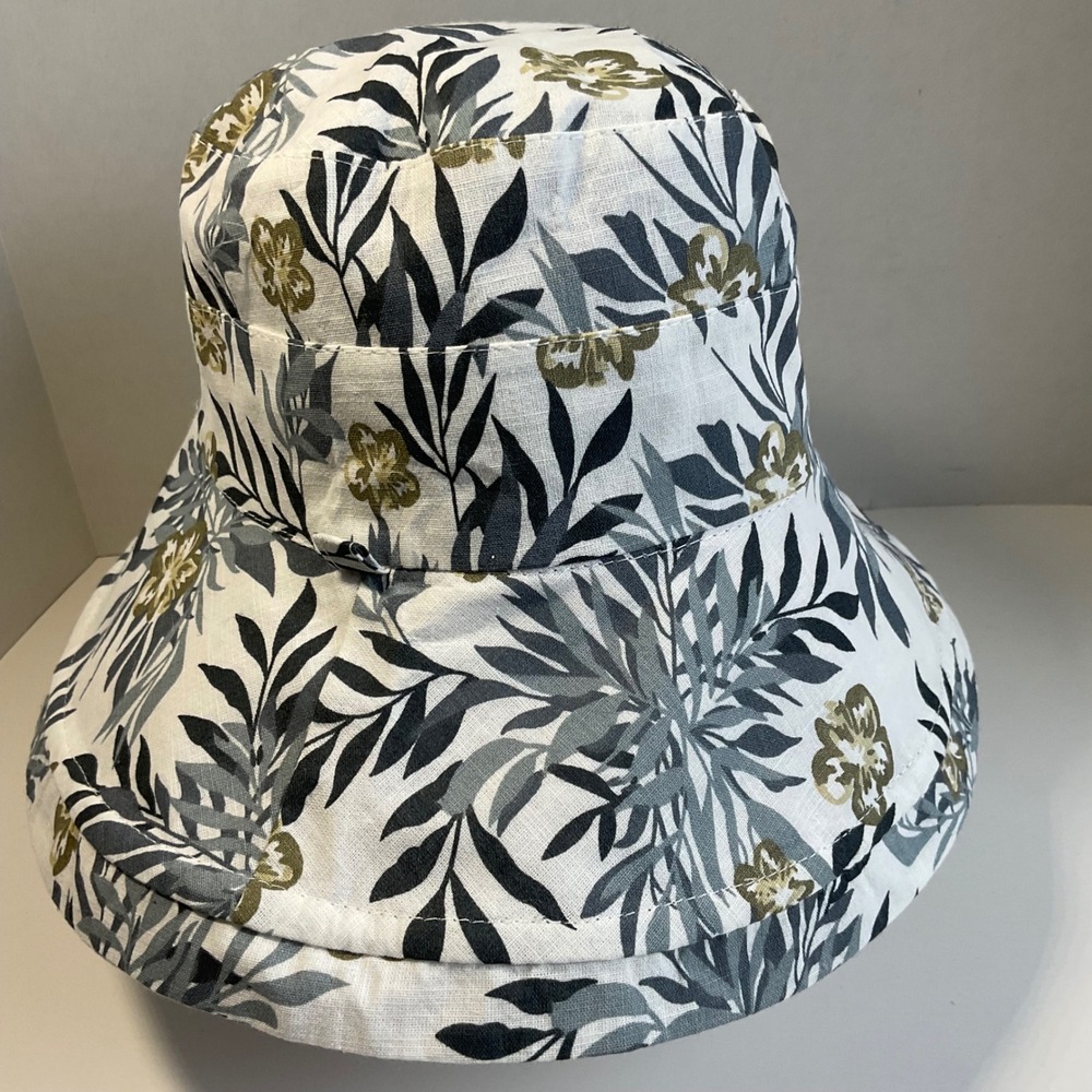 Huanmulan Reversible Bucket Hat Floral Grey White Wide Brim Sun Hat NWT - Picture 6 of 7